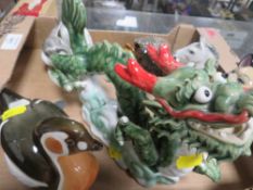 A SMALL COLLECTION OF CERAMIC ANIMAL FIGURES TO INCLUDE LOMONOSOV DUCK, LOMONOSOV GEESE ETC