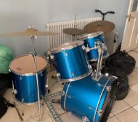 A SESSION PRO PEARL DRUM KIT