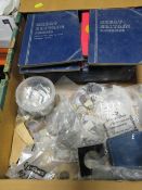 COLLECTION OF FOREIGN AND BRITISH COINS TO INCLUDE FOLDERS CONTAINING HALFPENNY PENNIES, BRASS