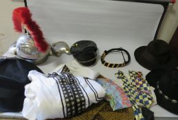 A REPRODUCTION ROMAN CENTURION HELMET TOGETHER WITH A TRAY OF HATS AND ACCESSORIES