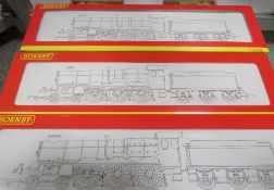 THREE BOXED HORNBY 00 GAUGE SCALE CASTLE CLASS LOCOMOTIVES, to include Spitfire 5071, BR 4-6-0,