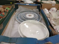 A BOX CONTAINING WEDGWOOD FLORENTINE TUREEN, PLATES ETC