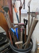 A LARGE SELECTION OF GARDEN TOOLS