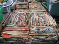 TWO BOXES COMPRISING APPROX 500 7