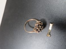 A HALLMARKED 9 CARAT GOLD SAPPHIRE CLUSTER RING approx weight 3.1g