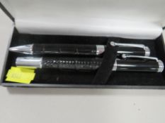 A PEN AND FOUNTAIN SET POSSIBLY BY MONTEGRAPPA?, NIB ON FOUTAIN PEN A/F