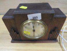 A 19TH CENTURY VINTAGE FERRANTI ELECTRIC MANTEL CLOCK
