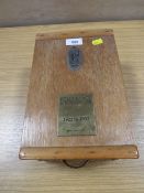 A VINTAGE BOXED ROLLS ROYCE ENTHUSIASTS CLUB ETCHED SET OF SIX WHISKY GLASSES