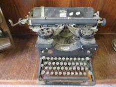 A VINTAGE ROYAL TYPEWRITTER A/F