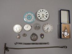 A QUANTITY OF ANTIQUE COLLECTABLES INCLUDING SILVER ITEMS