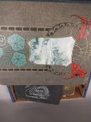 A QUANITY OF VINTAGE POSTCARDS IN VARIOUS ALBUMS