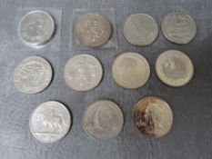 Eleven modern commemorative five pound crowns