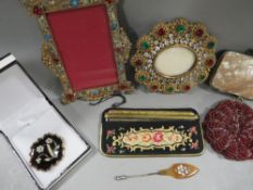 A small quantity of collectables to include an antique yellow metal mourning brooch set with seed