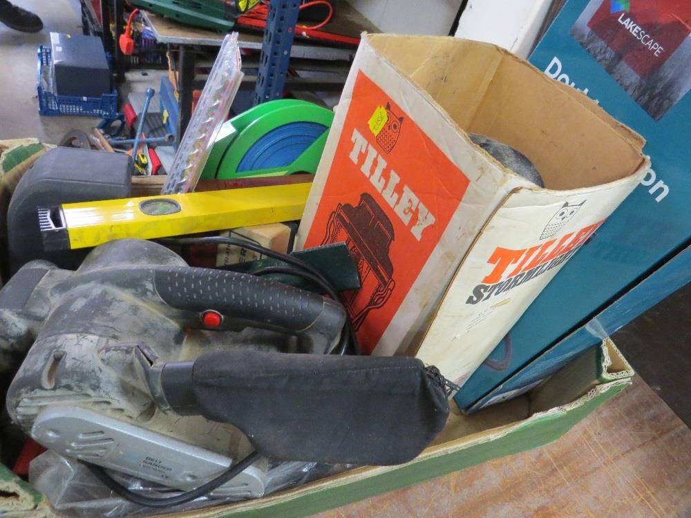 A tray of miscellaneous items to include a boxed Tilley lamp and selection of tools - Image 2 of 3