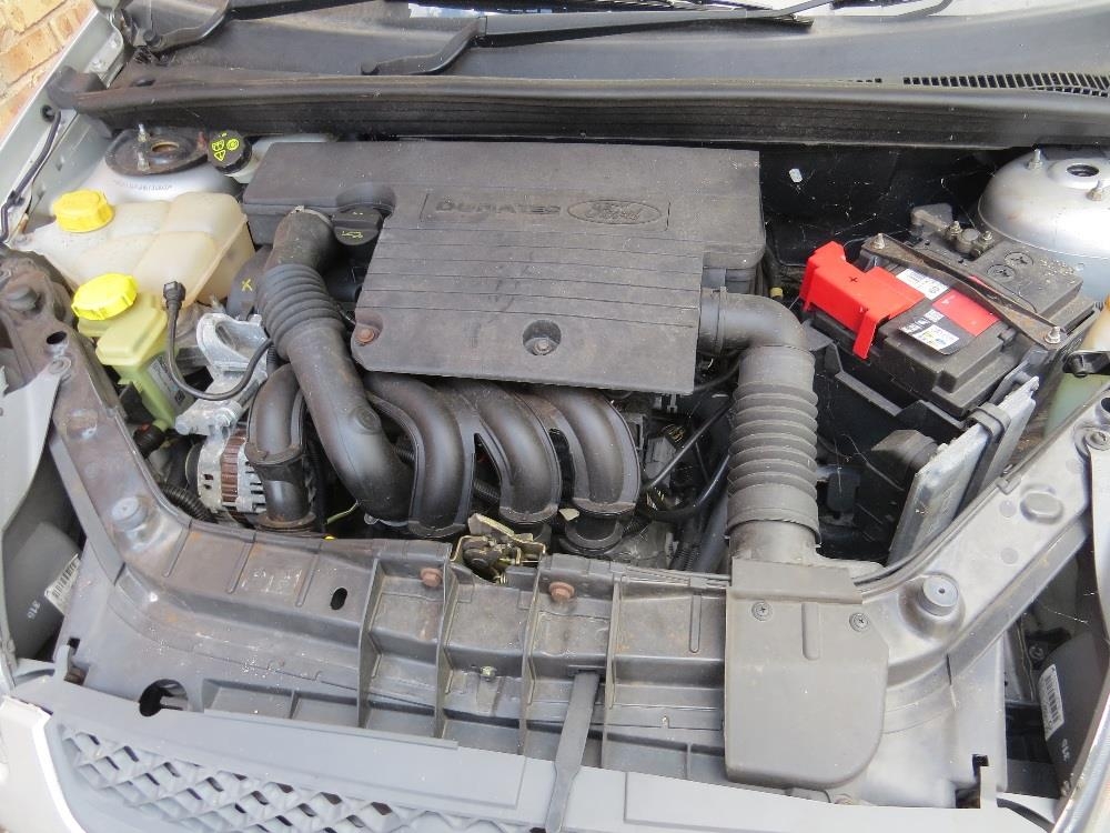 A tray of miscellaneous items to include a boxed Tilley lamp and selection of tools - Image 3 of 3