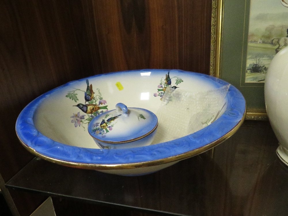 A collection of ceramics to include jug and bowls - Image 2 of 3