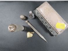 A small quantity of collectables to include a hallmarked lidded trinket, hallmarked silver thimble