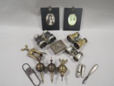 A small tray of collectables