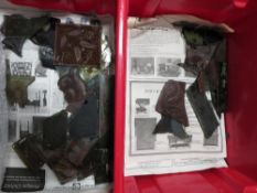 Stained & Painted Glass 16th - 19th century - A large quantity of pieces of glass taken from