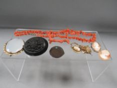 Antique stick coral necklace, along with a small quantity of antique jewellery