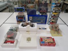 A COLLECTION OF TWENTY ONE BOXED / CARDED ITEMS, to include Danbury Mint 1931 Ford, Franklin Int