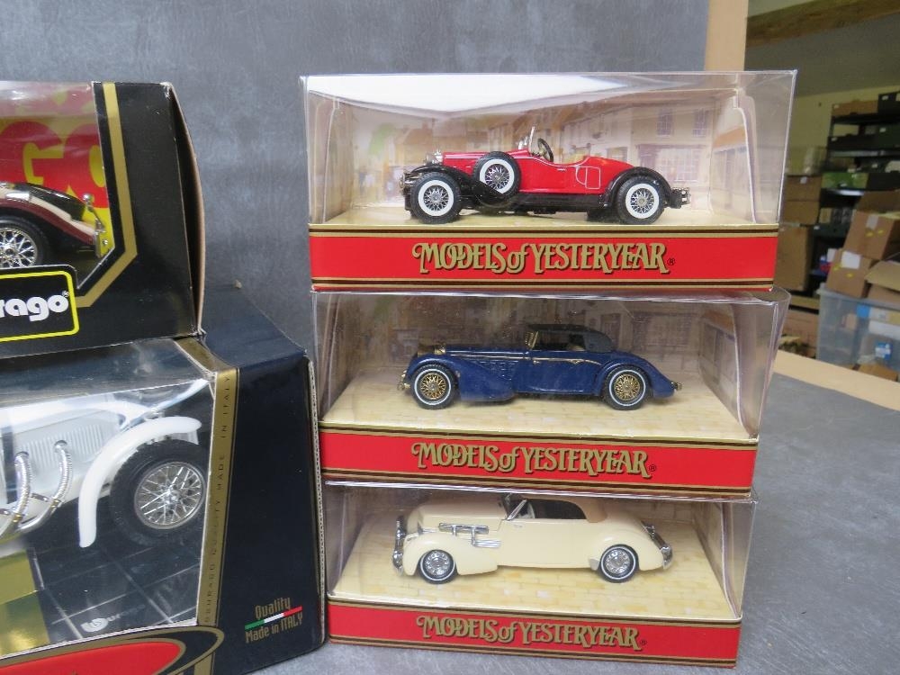 BOXED BURAGO 1:18 scale 1931 Mercedes Benz SSKL 3002, boxed Burago Mercedes Benz 1928 1:24 scale , - Image 4 of 4