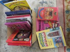 A SELECTION OF SLOT MACHINE RELATED BOOKS, together with a collection of related auciton