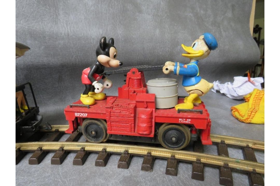 GARDEN GAUGE LOCOMOTIVE, together with a Lehmann LGB open carriage, a Lionel Mickey Mouse / Donald - Image 4 of 5