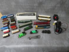 MIXED UNBOXED 00 GAUGE TRAIN LOT, to include Hornby diesel Western Courier locomotive, Hornby