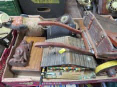 A tray of treen to include an alpine style chalet style jewellery / music box etc