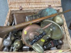 A picnic basket and metal ware, to include a copper kettle and hunting horn