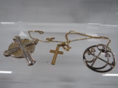A collection of silver and other jewellery to include a footprints cross pendant etc (3)