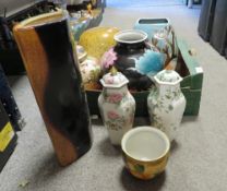 A tray of assorted large vases to include a glass example