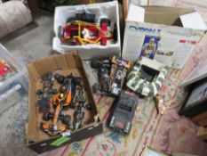 A tray of remote control cars, Formula 1 cars and a boxed Cybon 1 Bionic Cybernetic driver set