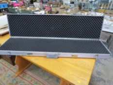 A locking aluminium gun case with keys