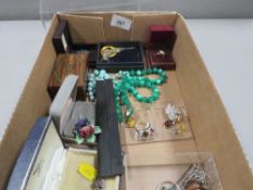 A small tray of costume jewellery and collectables