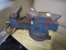 An engineers swivel bench vice