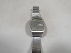 A mens vintage 25 jewels automatic Rotary watch