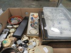 A tray of costume jewellery etc to include silver rings