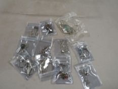 Eleven pieces of assorted silver jewellery items