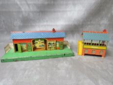 TWO UNBOXED O GAUGE BUILDINGS, to include Hornby booking / parcel office, bookstall / dining room