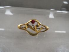An antique Jurgenstil Art- Nouveau brooch marked Gesutz 333 for 8ct German gold