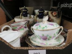 A tray of assorted ceramics