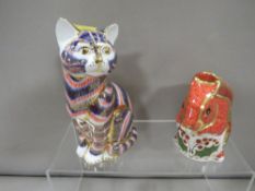 A royal Crown Derby Imari paperweight Christmas squirrel a pre-release 250 piece edition to