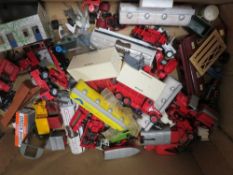 A tray of assorted die cast play worn toys