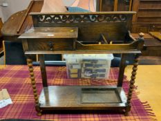 An oak bobbin leg hall stand H 84 cm W 84 cm