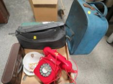 A tray of collectables to include a vintage camera