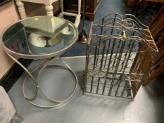 A modern metal wine rack together with a modern mirrored occasional table. (2)
