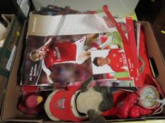 A small quantity of vintage Arsenal football club collectables to include a nodding dog