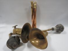 A military bugle together with two vintage car horns A/F